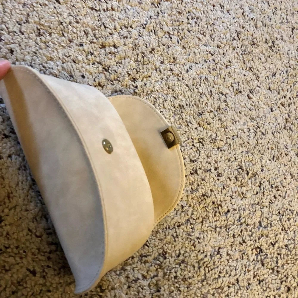 Designer Sunglass Cases and Cloths - Picture 4 of 10